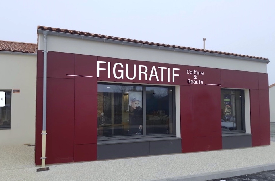 FACADE FIGURATIF SALON DE COIFFURE SAINT CYR DES GATS